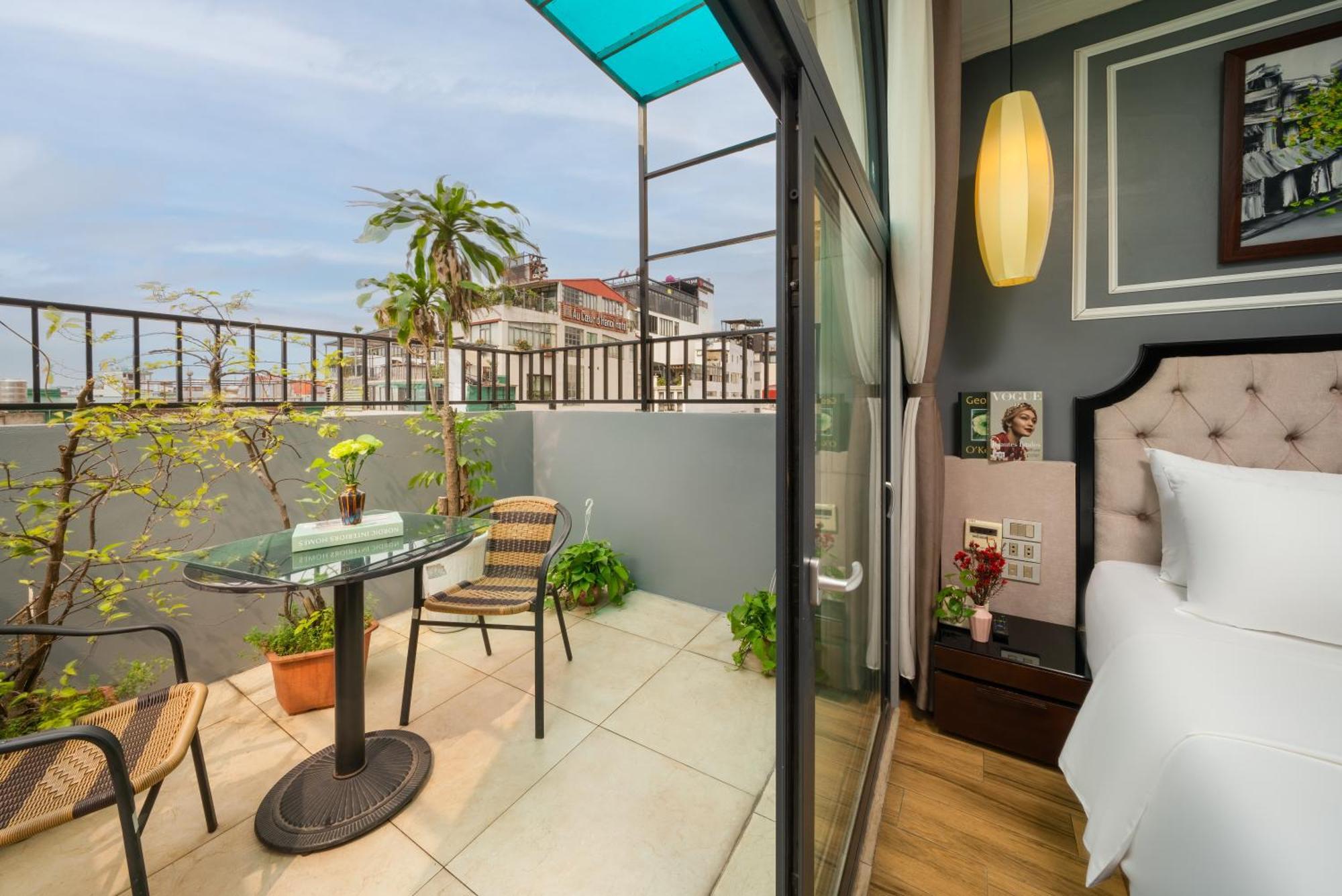 Bella Premier Hotel & Rooftop Skybar, Hanoi