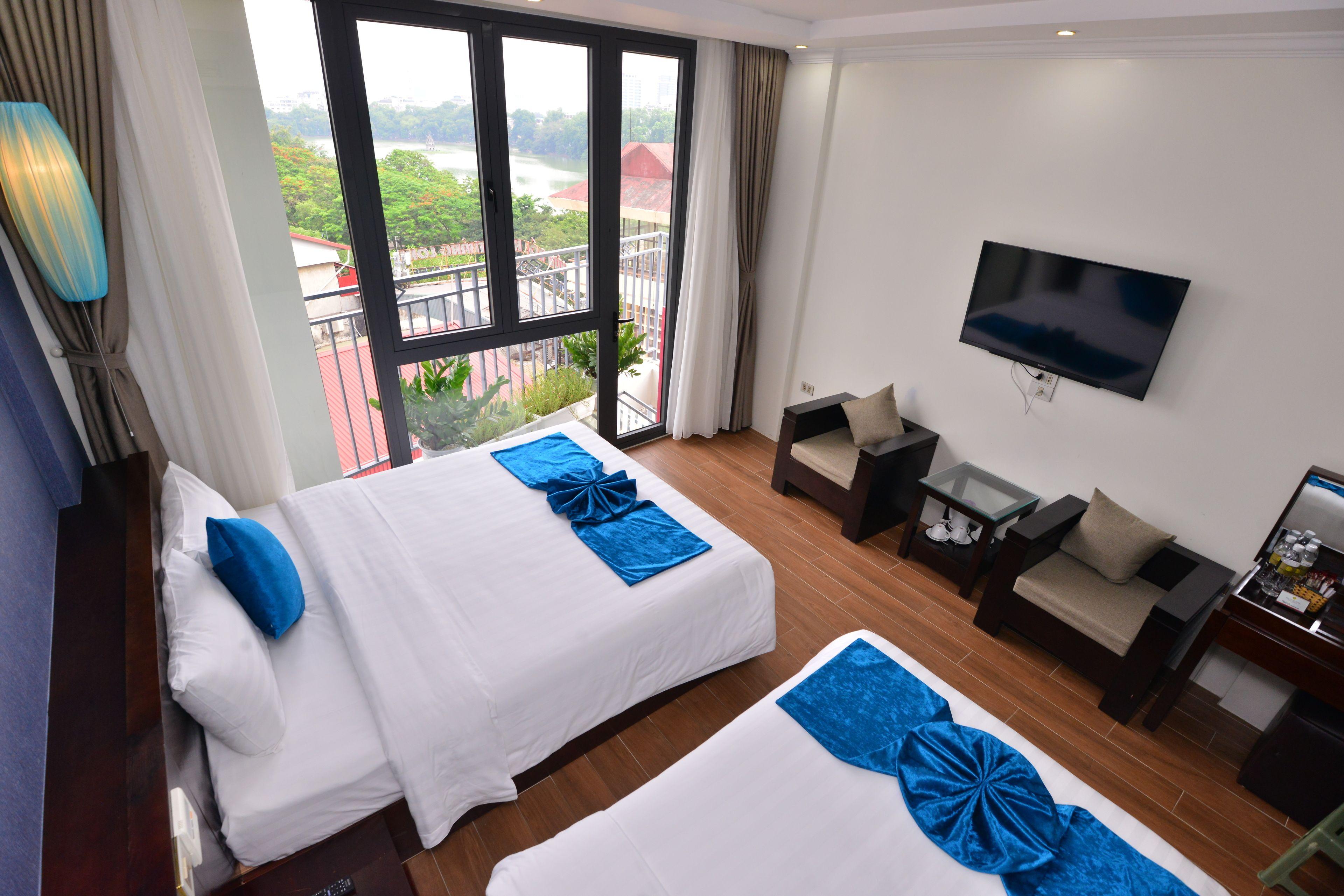 Bella Premier Hotel & Rooftop Skybar — Photos 1