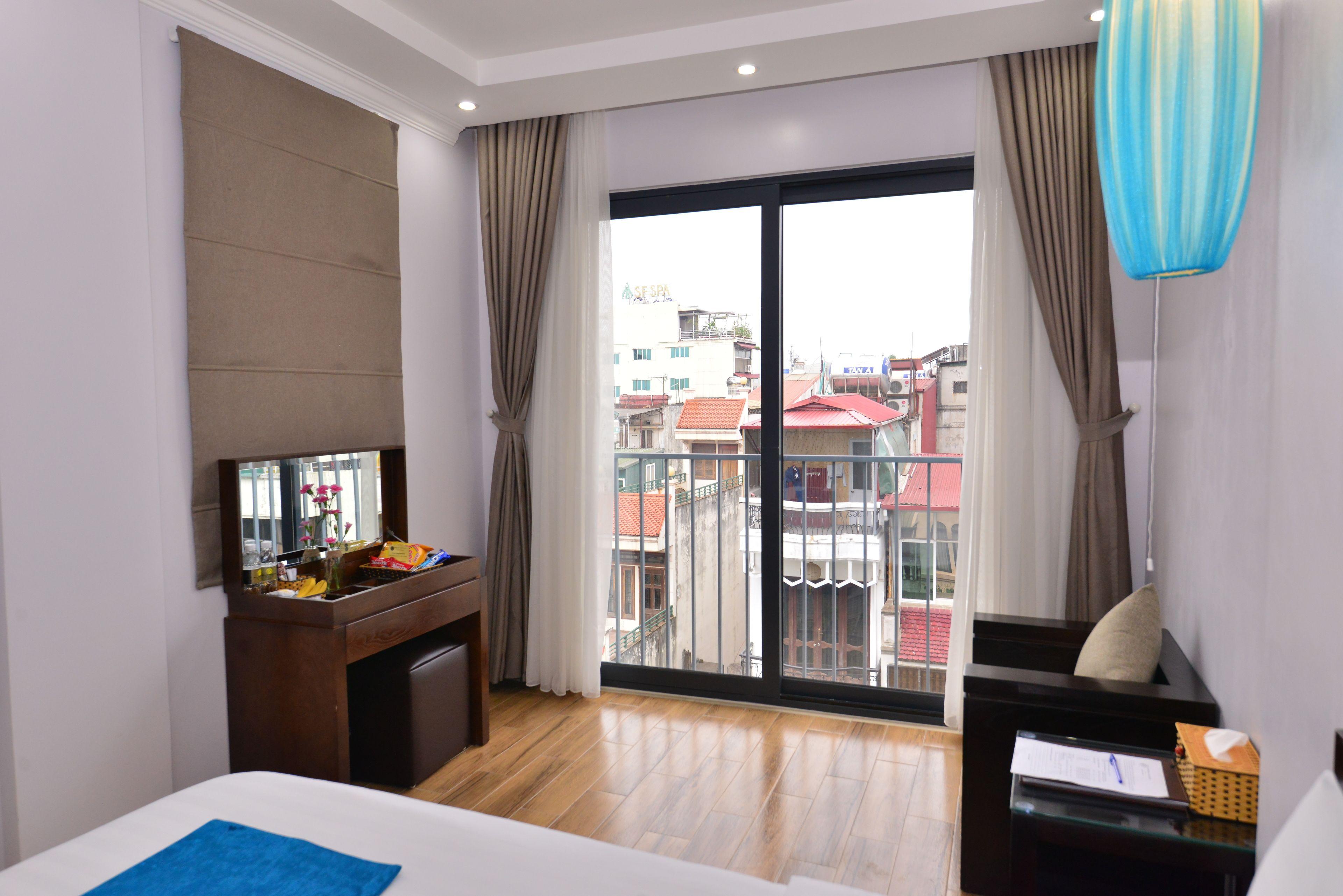 Bella Premier Hotel & Rooftop Skybar — Photos 2